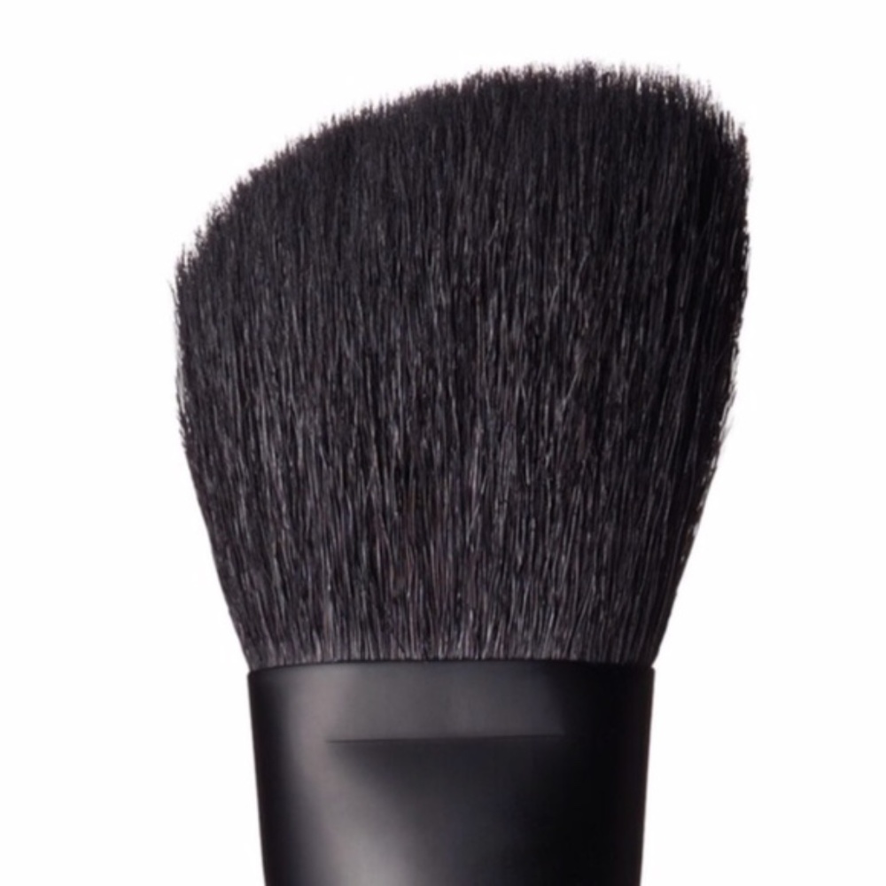 NARS #21 CONTOUR BRUSH NEW, NO BOX
